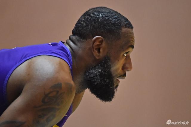 亚运会-中国男篮大胜中国香港 3战全胜晋级8强